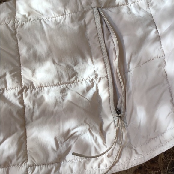 Shorty Pullover Hooded Puffer Jacket - Picture 3 of 7